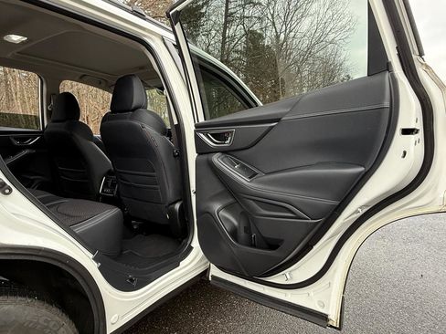 Used 2019 Subaru Forester Premium image 36