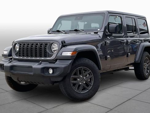 Used 2025 Jeep Wrangler Sport S image 3
