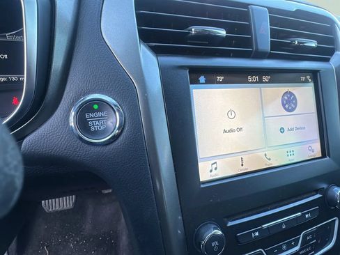 Used 2018 Ford Fusion Energi SE FWD image 20