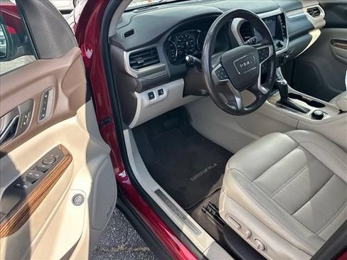 Certified 2019 GMC Acadia Denali w/ Technology Package FWD image 13