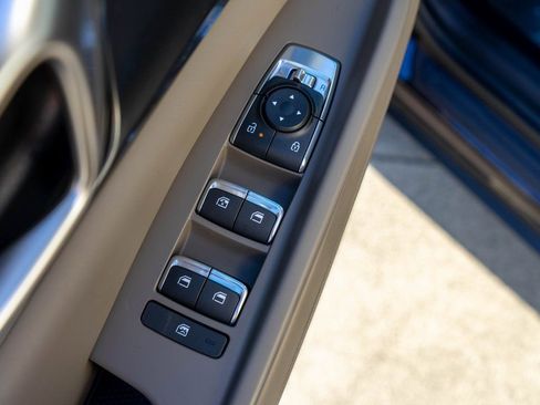 New 2026 Kia Carnival LXS FWD image 18