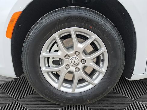 New 2026 Chrysler Pacifica Select image 14