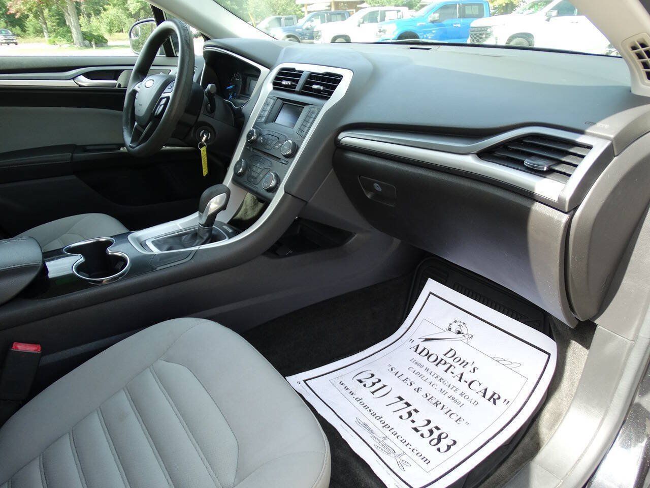 Used 2015 Ford Fusion S FWD image 31