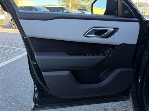 Used 2026 Land Rover Range Rover Velar Dynamic SE image 13