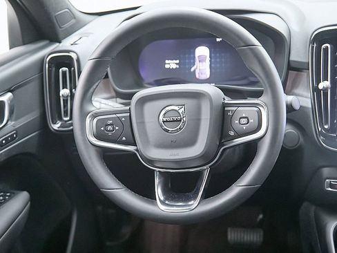 Certified 2023 Volvo C40 Recharge Core w/ Protection Package Premier image 27