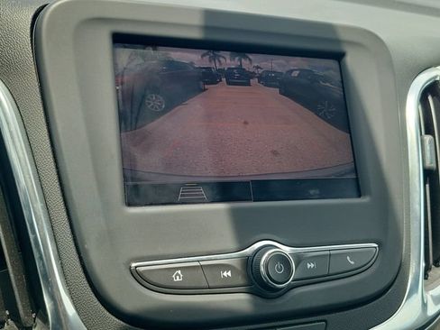 Used 2022 Chevrolet Equinox LS w/ LS Convenience Package FWD image 27