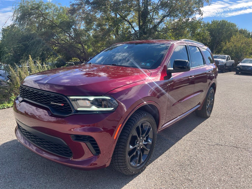 Used 2023 Dodge Durango GT w/ Blacktop Package AWD/4WD image 4
