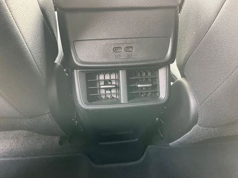 Used 2025 Chevrolet Equinox LT image 23