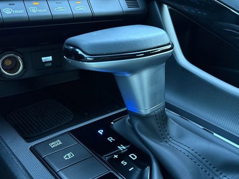 Used 2025 Hyundai Elantra SEL image 25