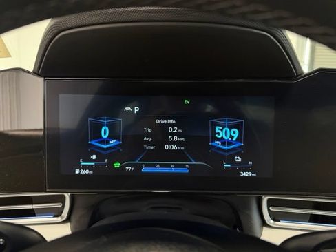 Used 2023 Hyundai Elantra Limited FWD image 24