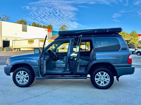 Used 2005 Lexus LX 470 4WD image 18