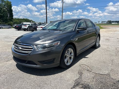 Used 2016 Ford Taurus SEL FWD image 3
