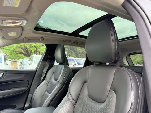 Certified 2024 Volvo XC60 T8 Ultimate w/ Climate Package AWD/4WD image 12