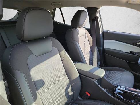Used 2024 Chevrolet Trax LT w/ Driver Confidence Package FWD image 12