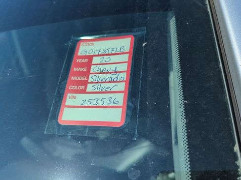 Used 2020 Chevrolet Silverado 1500 Custom w/ Custom Value Package image 5