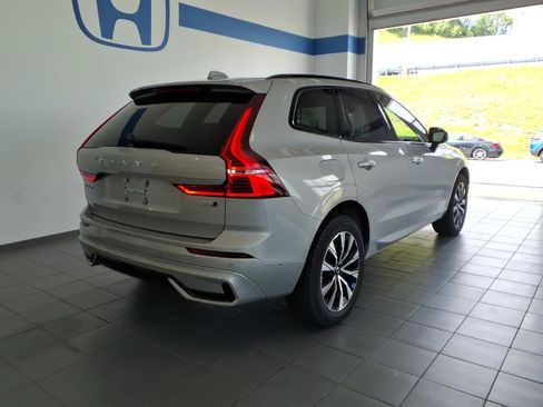 Used 2024 Volvo XC60 B5 Plus AWD/4WD image 5
