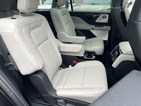New 2026 Lincoln Aviator Reserve image 14