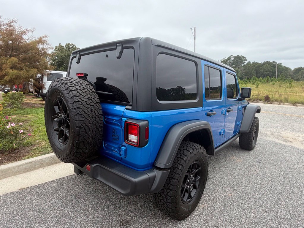 Used 2024 Jeep Wrangler Unlimited AWD/4WD image 19