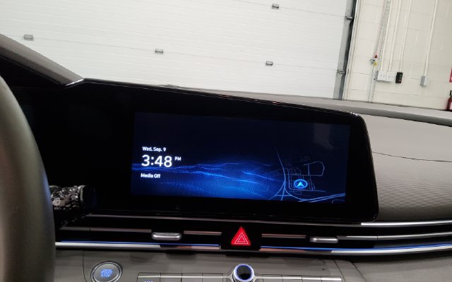 Used 2025 Hyundai Elantra SEL FWD image 29