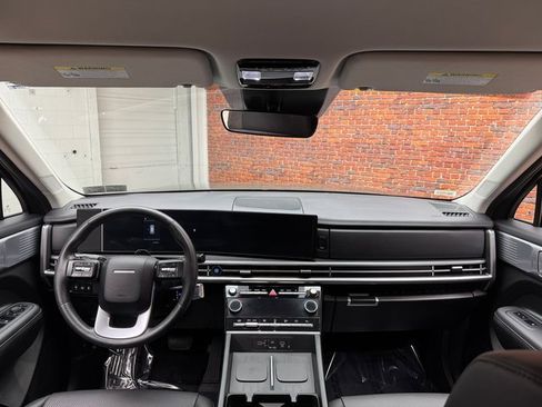 Used 2024 Hyundai Santa Fe SEL image 12