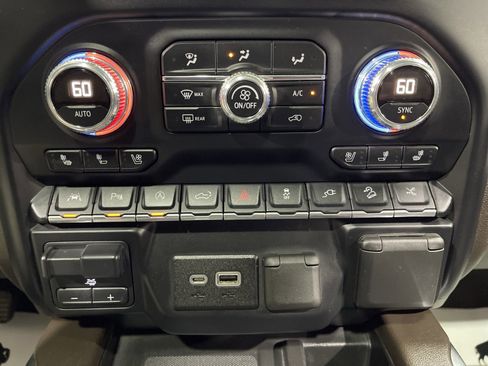 Used 2019 GMC Sierra 1500 Denali w/ Denali Ultimate Package image 29