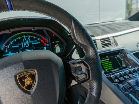 Used 2019 Lamborghini Aventador SVJ AWD/4WD image 69