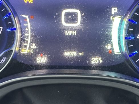 Used 2021 Chrysler Pacifica Limited w/ S Appearance Package image 5