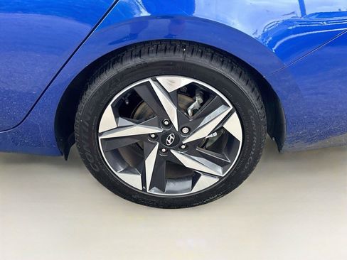 Used 2021 Hyundai Elantra Limited FWD image 31