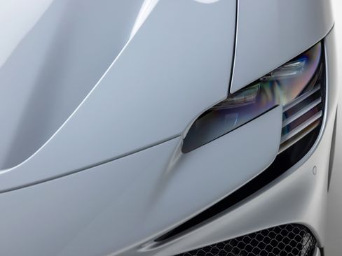 Used 2024 Ferrari SF90 Spider image 37