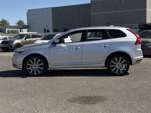 Used 2017 Volvo XC60 T6 Inscription w/ Preferred Option Package image 9