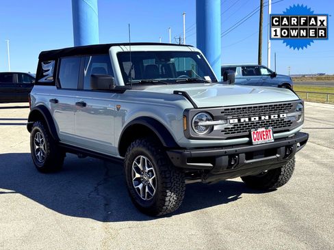 Used 2024 Ford Bronco Badlands image 4