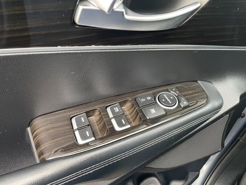 Used 2020 Kia Sorento L image 13