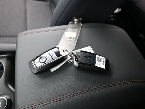 New 2026 Ford Explorer Active AWD/4WD image 17