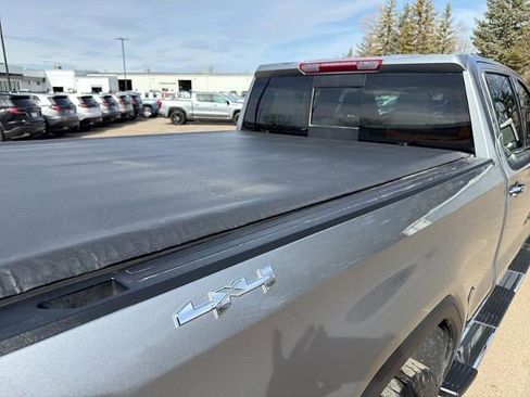 Used 2025 GMC Sierra 1500 SLT w/ SLT Premium Package image 15