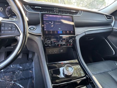 Used 2021 Jeep Grand Cherokee L Limited image 24