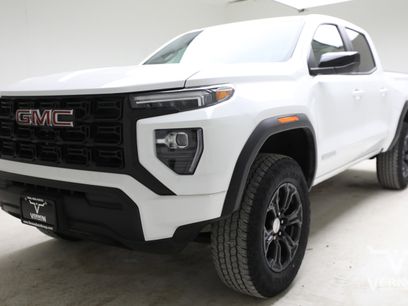 Used 2024 GMC Canyon Elevation