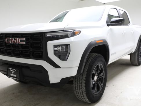 Used 2024 GMC Canyon Elevation RWD image 1