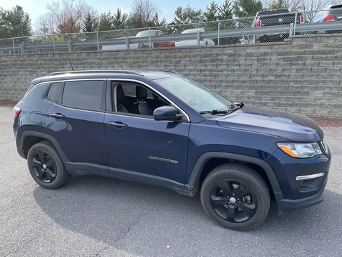 Used 2020 Jeep Compass Latitude image 1