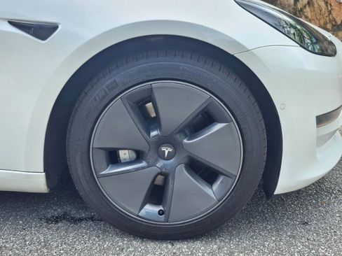 Used 2022 Tesla Model 3 Long Range AWD/4WD image 16