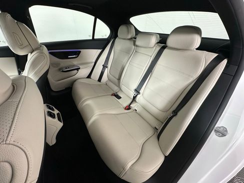 Used 2023 Mercedes-Benz C 300 4MATIC Sedan image 29