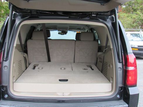 Used 2018 Chevrolet Tahoe LT image 18