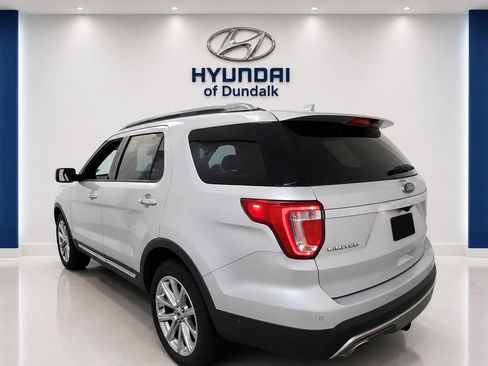Used 2017 Ford Explorer Limited w/ Equipment Group 303A AWD/4WD image 4