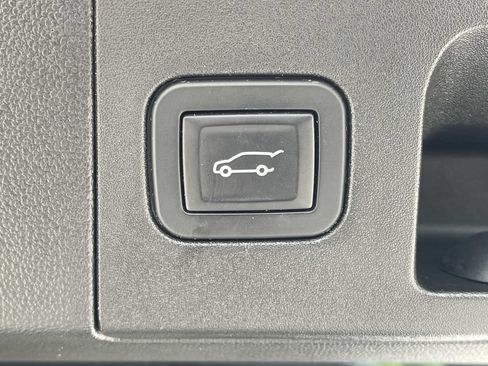 Used 2019 Cadillac XT5 Premium Luxury w/ Driver Assist Package FWD image 13