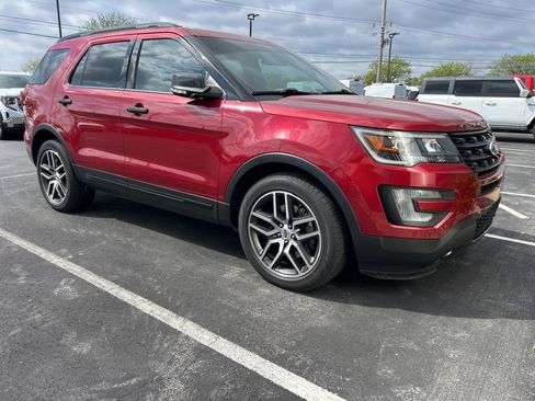 Used 2017 Ford Explorer Sport w/ Equipment Group 401A image 2