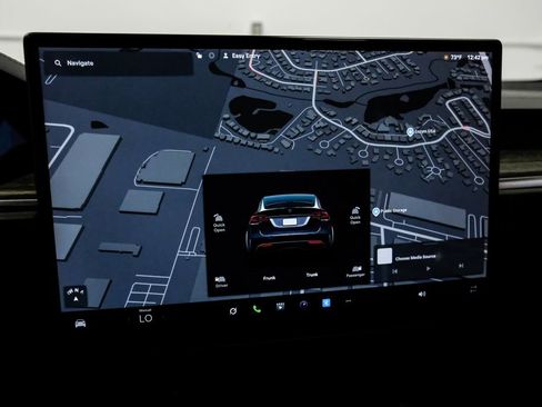 Used 2022 Tesla Model X image 20