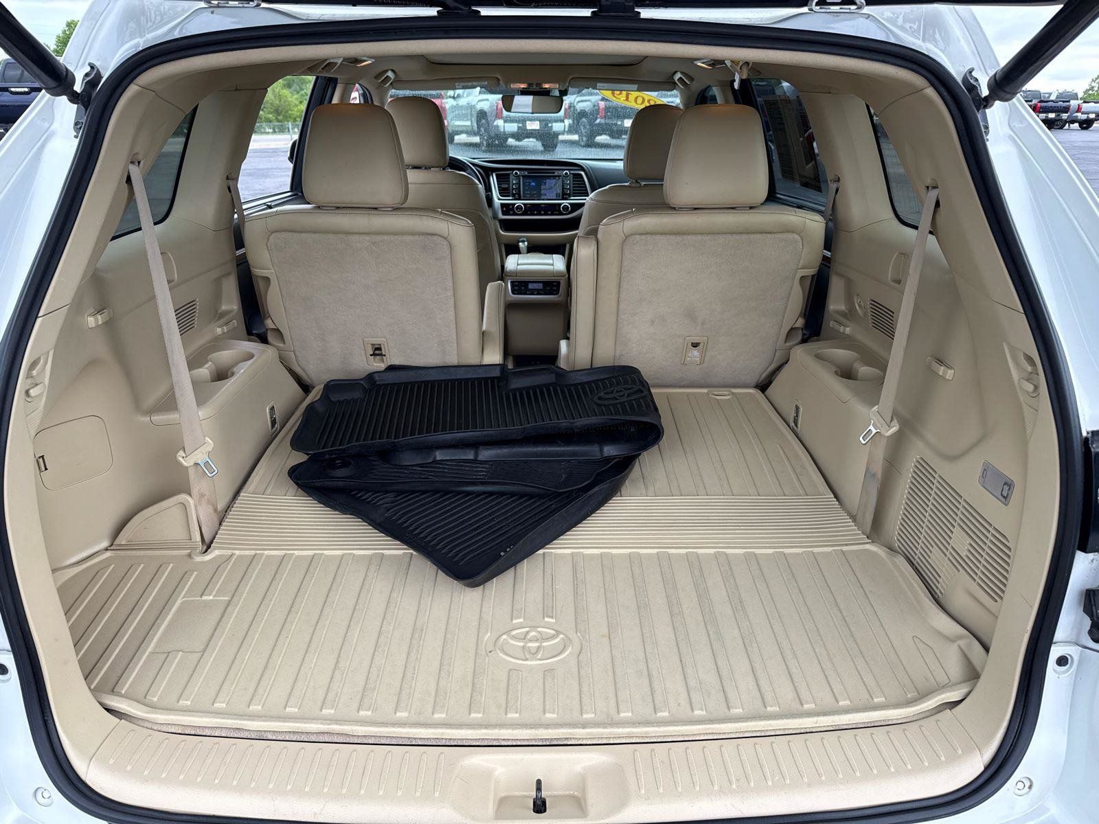 Used 2019 Toyota Highlander Limited Platinum AWD/4WD image 7