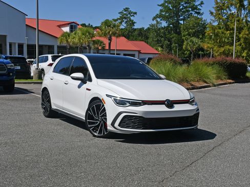 Used 2022 Volkswagen GTI Autobahn FWD image 6
