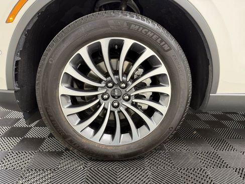 Used 2023 Lincoln Aviator Reserve w/ Equipment Group 201A image 11