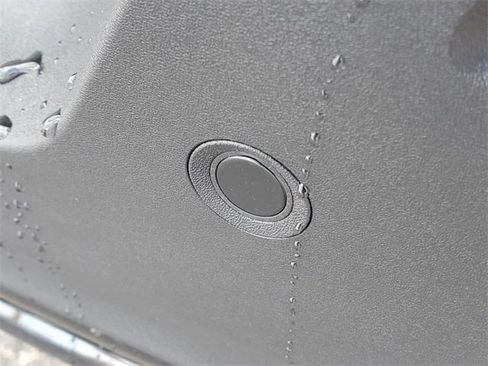 New 2026 Volvo XC40 B5 Ultra w/ Protection Package Premier image 9