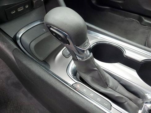 Used 2024 Chevrolet Malibu LT image 31